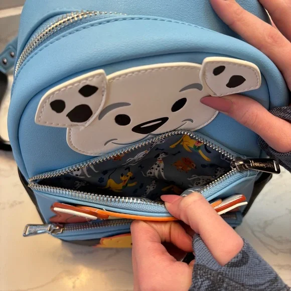 NWOT Disney Parks Exclusive 2018 Retired Disney Dogs Loungefly Backpack - Picture 6 of 9